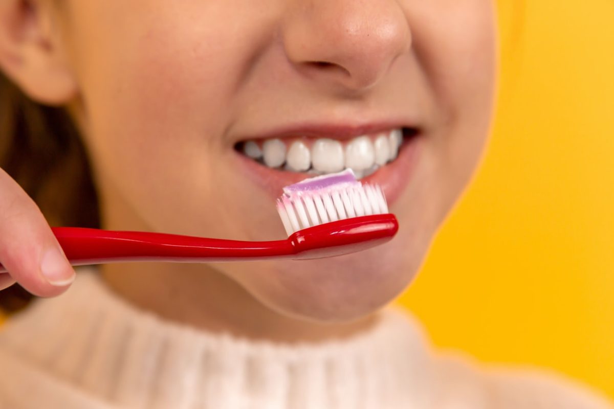 Tips on How to Keep Your Teeth Healthy During the Holidays